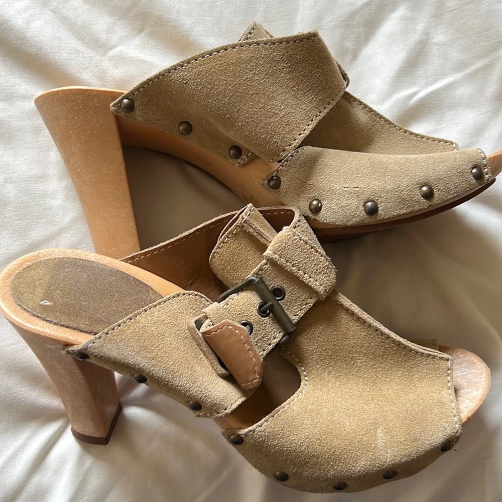 Suede heels